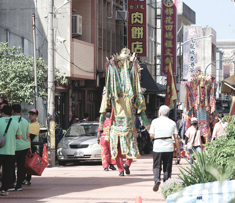 台湾の街角で見たお祭り