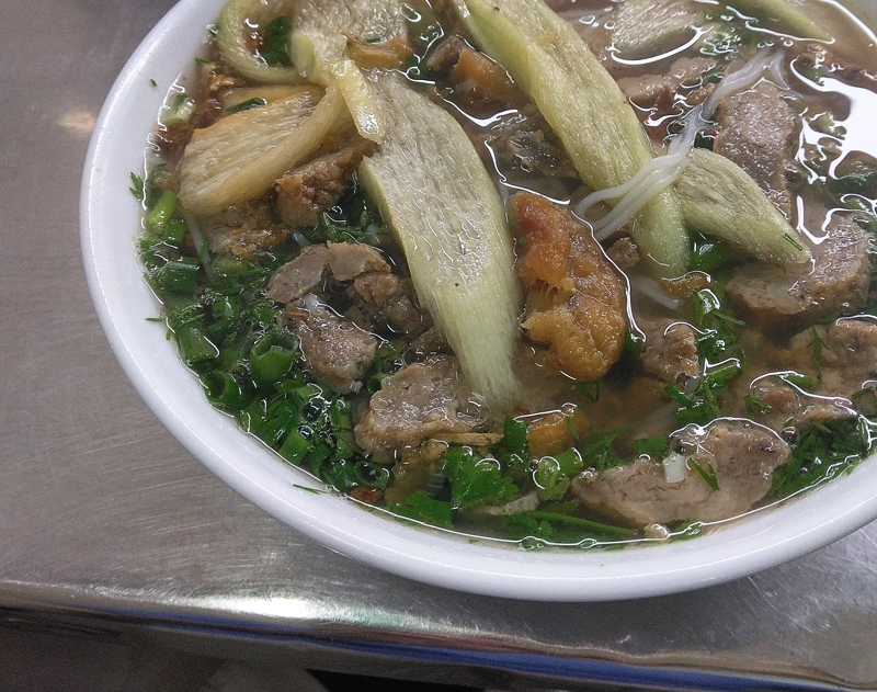 ブンカーはコメの春雨に魚を入れたヘルシーな麺だ