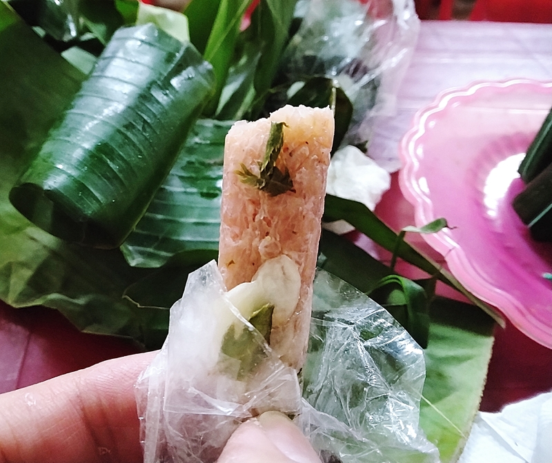 ネムチュアと呼ばれる発酵させたソーセージ