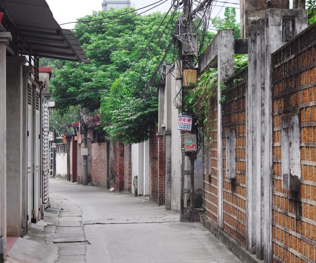 ベトナムの住宅街は思いのほか静かでキレイだ